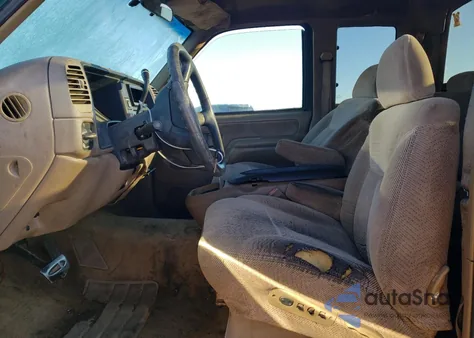 1995 Chevrolet Gmt-400 C1500 z USA, uszkodzony, nr VIN 2GCEC19K3S1305894